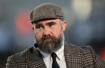 ESPN revela que Jason Kelce está tentando parar de dizer uma palavra polêmica ESPN revela que Jason Kelce está tentando parar de dizer uma palavra polêmica