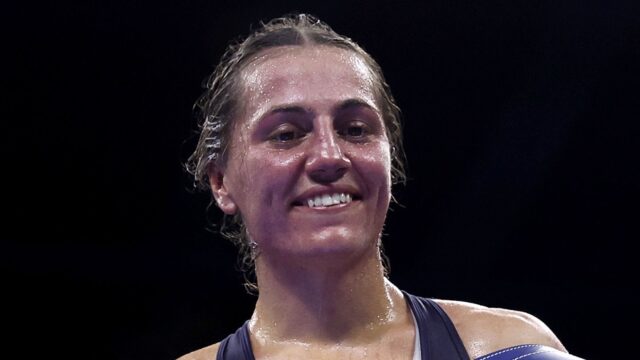 Ellie Scottney desiste da primeira luta pelo título mundial dos penas com lesão em sua disputa pelo título WBC de Tiara Brown | Notícias do boxe