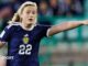 Erin Cuthbert, da Escócia, comemora durante a vitória por 2 a 0 sobre a República Tcheca, após uma longa recuperação no verão