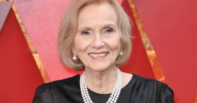 Eva Marie Saint, estrela de “On the Waterfront” e “North by Northwest”, morreu aos 102 anos. Eva Marie Saint, estrela de “On the Waterfront” e “North by Northwest”, morreu aos 102 anos.
