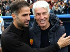 Gian Piero Gasperini encantado com a Roma de 10 jogadores segurando Como Gian Piero Gasperini encantado com a Roma de 10 jogadores segurando Como