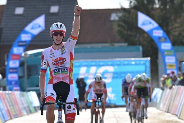 HG Cross: Michael Vanthourenhout obtém vitória pessoal em Dendermonde, Pauwels Sauzen 1-2 HG Cross: Michael Vanthourenhout obtém vitória pessoal em Dendermonde, Pauwels Sauzen 1-2