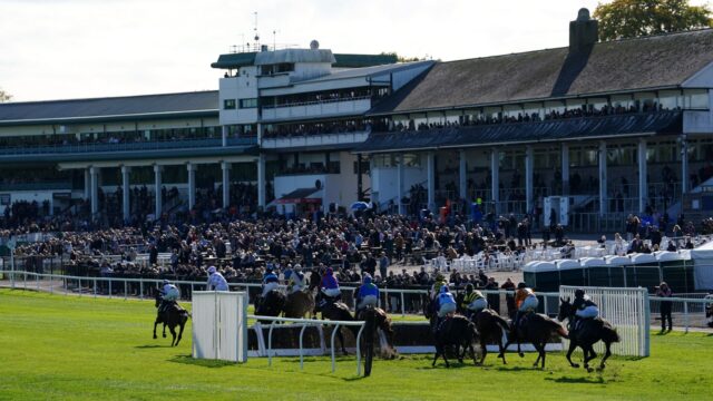 Hoje na Sky Sports Racing: Serviço mínimo e líder Crick continuam como manchete no Welsh Racing Festival Chepstow | Notícias de corrida Hoje na Sky Sports Racing: Serviço mínimo e líder Crick continuam como manchete no Welsh Racing Festival Chepstow | Notícias de corrida