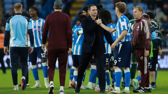 Lampard: Coventry ‘pés no chão’ após vitória do Newcastle
