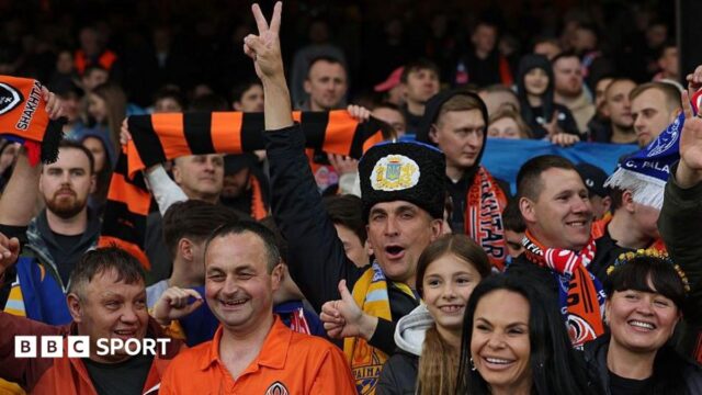 Liga dos Campeões: Como os ucranianos se unem pelo Shakhtar Donetsk na nova casa de Stamford Bridge – Londres Liga dos Campeões: Como os ucranianos se unem pelo Shakhtar Donetsk na nova casa de Stamford Bridge – Londres