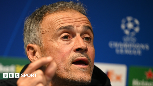 Luis Enrique, técnico do Paris Saint-Germain, espera que o Man City evite sanções