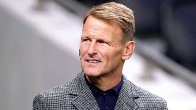 Man Utd: Teddy Sheringham diz à INEOS para ligar para Brighton para assinar a estrela de ‘£ 100 milhões’ Man Utd: Teddy Sheringham diz à INEOS para ligar para Brighton para assinar a estrela de ‘£ 100 milhões’