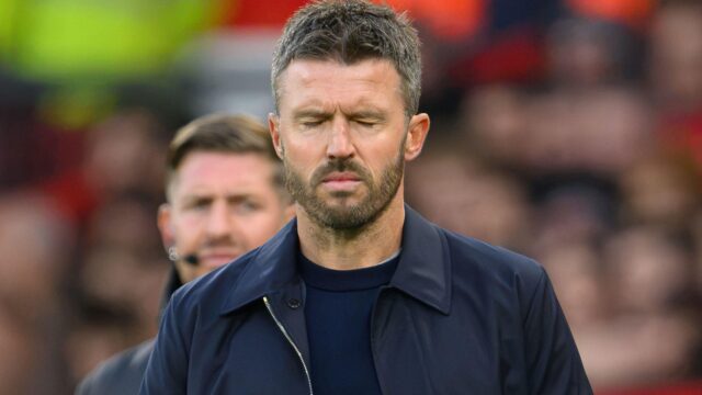 Man Utd e Spurs empatam com 10 jogadores, mas Michael Carrick sente falta de El Sachiko Man Utd e Spurs empatam com 10 jogadores, mas Michael Carrick sente falta de El Sachiko