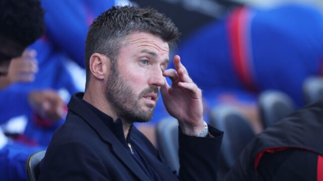 Manchester United: Michael Carrick responde às vaias de Old Trafford enquanto INEOS chega à decisão de demissão após empate com o Tottenham Manchester United: Michael Carrick responde às vaias de Old Trafford enquanto INEOS chega à decisão de demissão após empate com o Tottenham