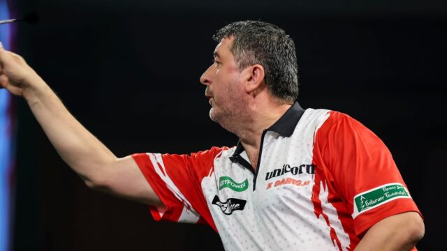 Mensur Suljovic faz referência a operador de dardos por incitar zombaria contra Ross Smith e comentários supostamente sexistas enquanto austríaco pede desculpas | Notícias sobre dardos Mensur Suljovic faz referência a operador de dardos por incitar zombaria contra Ross Smith e comentários supostamente sexistas enquanto austríaco pede desculpas | Notícias sobre dardos