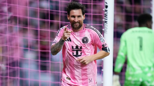 Messi marcou dois gols pelo Miami no jogo 1 após despedida da Argentina