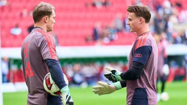 Neuer se junta ao Bayern como Urbik para começar na Liga dos Campeões Neuer se junta ao Bayern como Urbik para começar na Liga dos Campeões