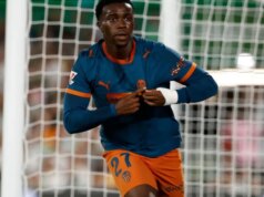 Newcastle ‘envia olheiros de transferência para assistir ao craque recordista da La Liga, de 18 anos, estrelar ao lado do vencedor da Premier League’ Newcastle 'envia olheiros de transferência para assistir ao craque recordista da La Liga, de 18 anos, estrelar ao lado do vencedor da Premier League'