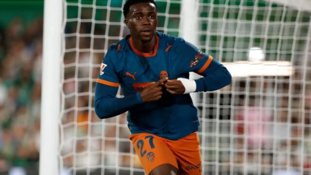 Newcastle ‘envia olheiros de transferência para assistir ao craque recordista da La Liga, de 18 anos, estrelar ao lado do vencedor da Premier League’ Newcastle ‘envia olheiros de transferência para assistir ao craque recordista da La Liga, de 18 anos, estrelar ao lado do vencedor da Premier League’