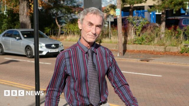 O homem de Kent não foi acusado de agressão após cair da arquibancada de Ipswich Town O homem de Kent não foi acusado de agressão após cair da arquibancada de Ipswich Town