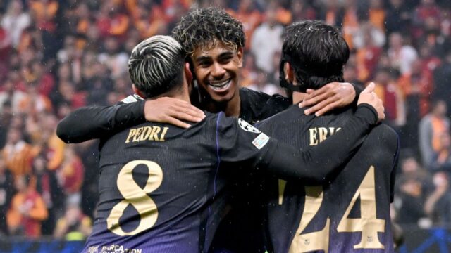 O início perfeito do Barcelona com 10 vitórias fez com que Flick emitisse avisos