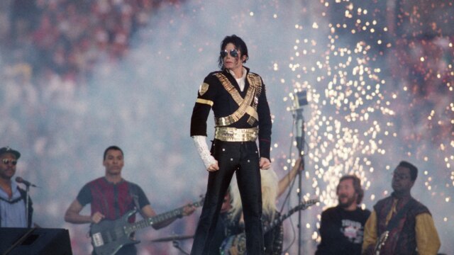 O programa do intervalo do Super Bowl de Michael Jackson está ganhando um novo documentário