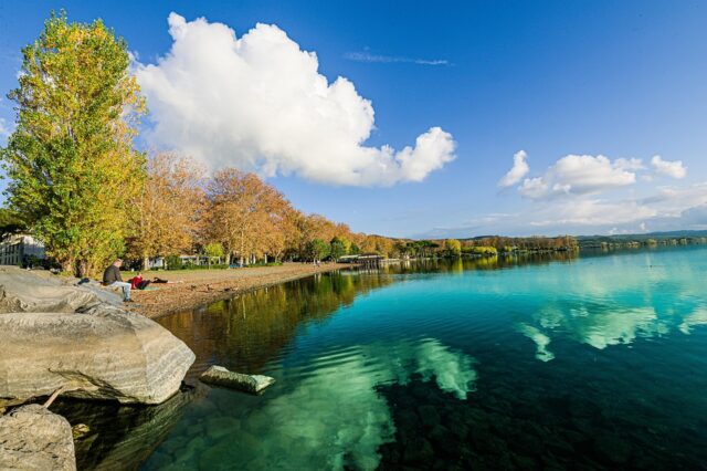 Praia no Lago Bolsena – A vida na Itália Praia no Lago Bolsena – A vida na Itália