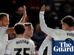 Resumo do campeonato: Soucek dobra na vitória do West Ham sobre Lincoln, de nove jogadores | Campeonato