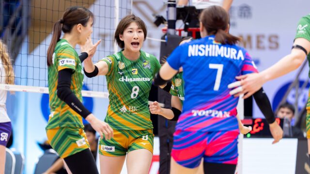 SAGA Hisamitsu Springs completou uma varredura em Bangkok com uma vitória de cinco sets sobre ALEEZA AICHI SAGA Hisamitsu Springs completou uma varredura em Bangkok com uma vitória de cinco sets sobre ALEEZA AICHI