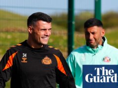Sunderland espera desfrutar de calor em Portugal após 53 anos | Sunderland