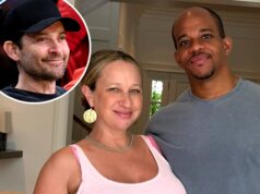 Tobey Maguire oficializa o casamento da ex Jennifer Meyer e Geoffrey Ogunlesi Tobey Maguire oficializa o casamento da ex Jennifer Meyer e Geoffrey Ogunlesi