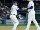 Veja como Dave Roberts explica todos os movimentos dos Dodgers no backfield Veja como Dave Roberts explica todos os movimentos dos Dodgers no backfield